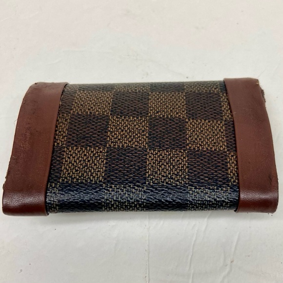 Louis Vuitton, Damier Ebene 6-Hooks Key Case - Picture 6 of 12